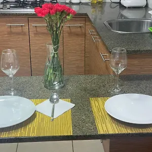 Elegante Amoblada - Park La Carolina Cerca Dann Carlton Apartamento Quito